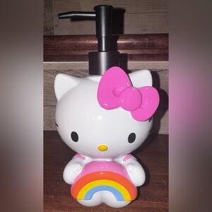 Super Cute 🥰 Hello Kitty Rainbow Soap / Lotion Dispenser - NEW